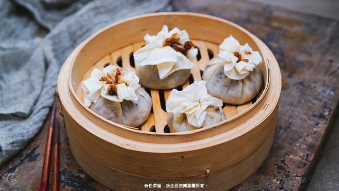 腊味糯米烧卖 | 说它是主食龙套？这样做的烧卖就能C位出道！