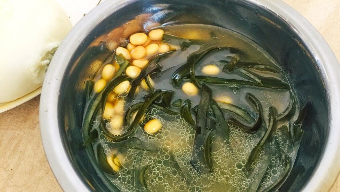 鲜香海带黄豆汤（一定试试）
