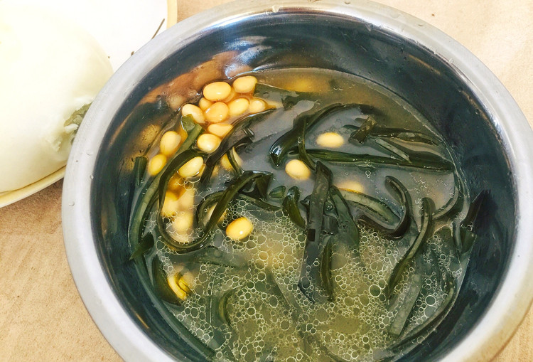 鲜香海带黄豆汤（一定试试）的做法