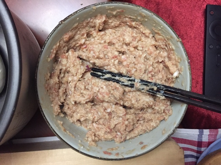 星期五菜谱—黑山猪马蹄馅水饺的做法图解10