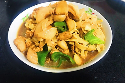 家常版黄焖鸡米饭，简单有料好吃