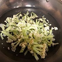 西红柿花菜炖排骨的做法图解2