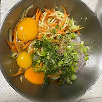 蔬菜鲜虾小饼的做法图解2