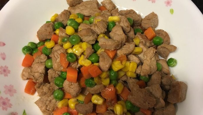 玉米豌豆炒肉丁