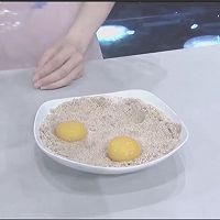 自制咸蛋黄的做法图解2