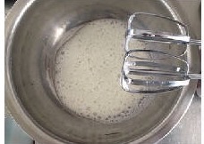 蛋白糖零食的做法图解1