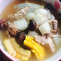 排骨玉米萝卜汤#春天不减肥 ，夏天肉堆堆#的做法图解3