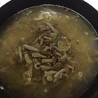 【家常菜】土豆丝滑子蘑汤的做法图解8