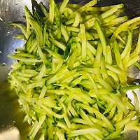 瘦身菜肴凉拌豆芽的做法图解8