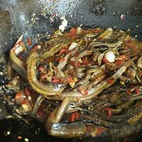 豌豆角烧鳝鱼（地道的川味）的做法图解4