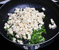 多春鱼豆腐盅的做法图解5