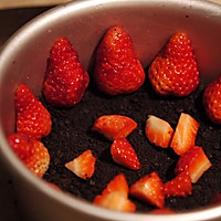 草莓酸奶慕斯蛋糕的做法图解3
