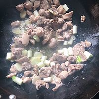 青椒炒兔丁的做法图解5
