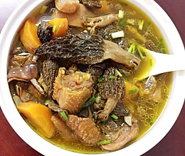 西藏野生羊肚菌炖土鸡的做法