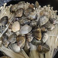 #奈特兰草饲营养美味#黄油针菇花蛤的做法图解6