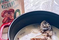 鲜炖奶白鲫鱼豆腐汤的做法