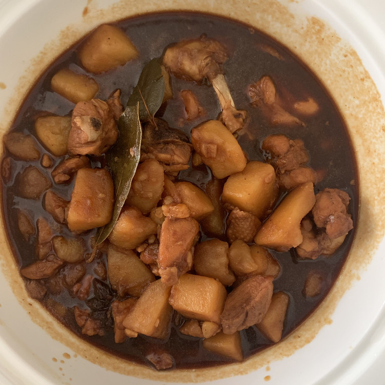 土豆烧鸡的做法