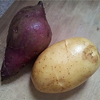 紫薯土豆泥的做法图解1