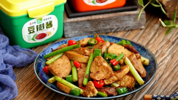 素鸡炒蒜薹
