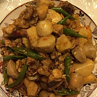 芋头烧鸡的做法图解1