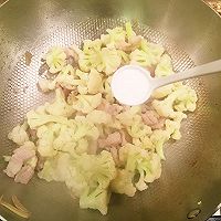 花菜炒肉片的做法图解6