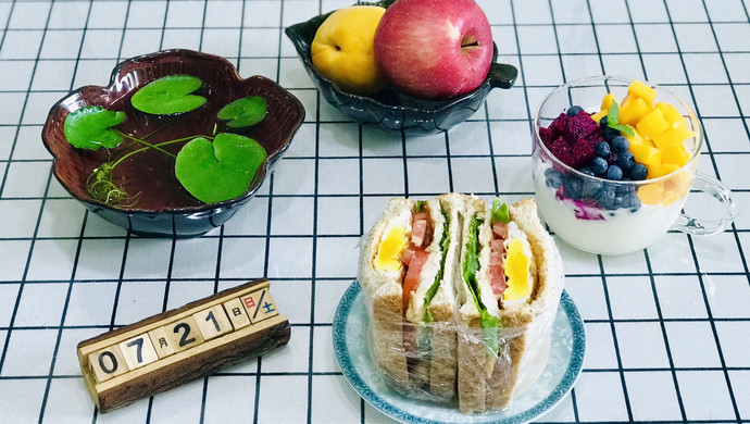 超厚超好吃鸡肉三明治，吃了不会胖哦！