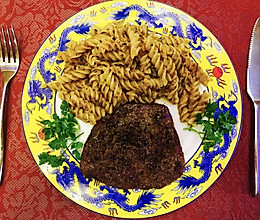 黑胡椒牛排意面的做法