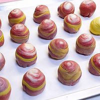 #“佳”节好滋味#彩虹蛋黄酥的做法图解15