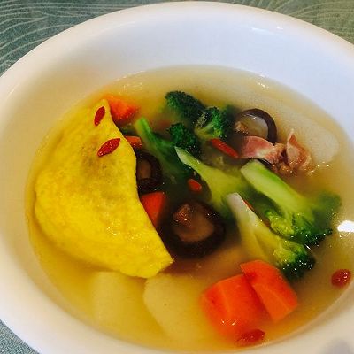 火腿竹荪蔬菜汤