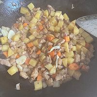咖喱土豆鸡肉饭的做法图解5