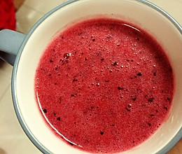 蓝莓草莓果汁的做法