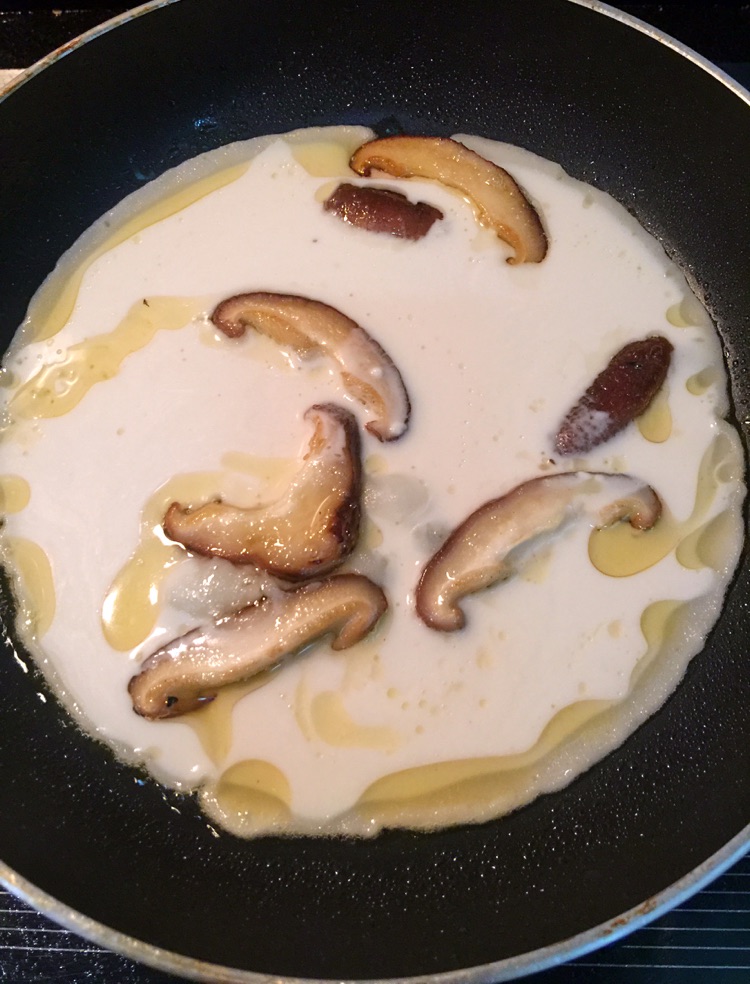 速煎鸡蛋饼#金龙鱼外婆乡小榨菜籽油#的做法图解4