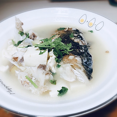 鱼头豆腐汤