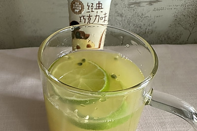 青柠 百香果 炼奶 比奶茶店都好喝