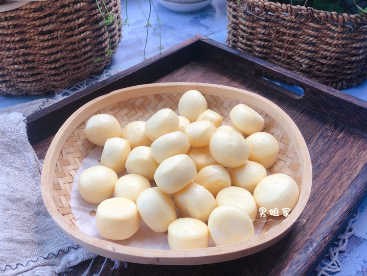 鸡蛋小馒头～宝宝辅食的做法