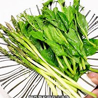 豌豆尖变蛋鱼肉粥的做法图解4