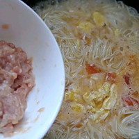 西红柿瘦肉鸡蛋面的做法图解10