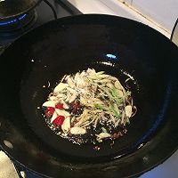红烧鲫鱼（鲫鱼汤）的做法图解3
