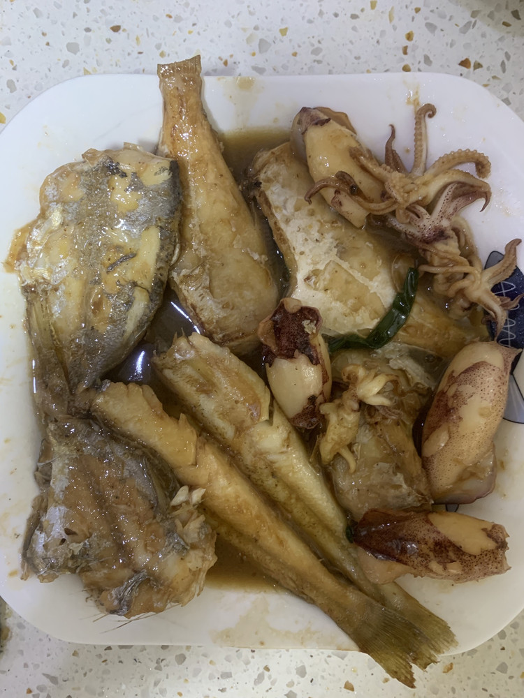 杂鱼煲的做法