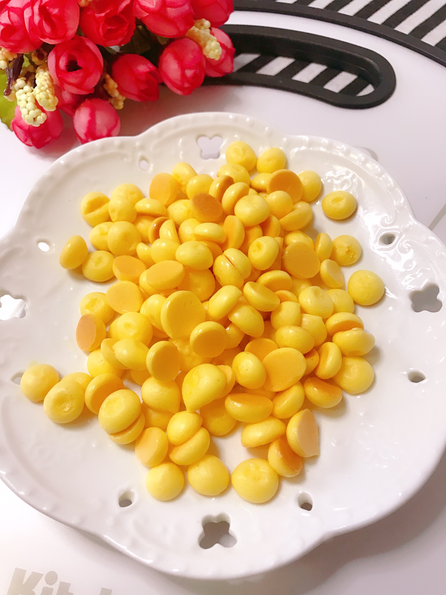 蛋黄溶豆,蛋黄溶豆的家常做法 - 美食杰蛋黄溶豆做法大全