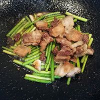 #流感季饮食攻略#蒜苔炒肉的做法图解9