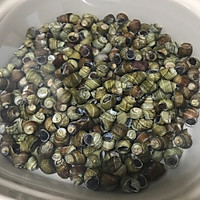 紫苏炒田螺的做法图解1