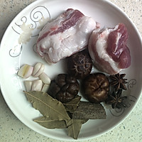 超香卤肉的做法图解1