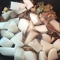 羊肉炖萝卜的做法图解7