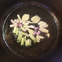 铸铁锅版土豆焖牛腩的做法图解3