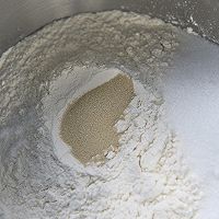 火龙果软欧包的做法图解2