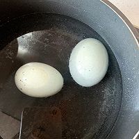 皮蛋豆腐的做法图解1