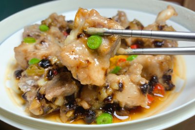 广式豆豉蒸排骨：让老公多吃2碗饭的下饭菜