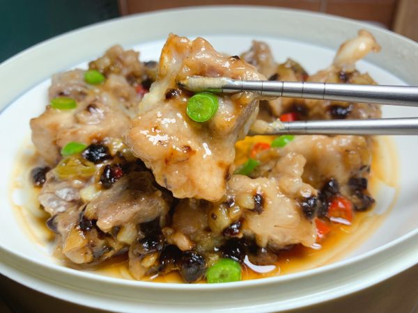 广式豆豉蒸排骨：让老公多吃2碗饭的下饭菜