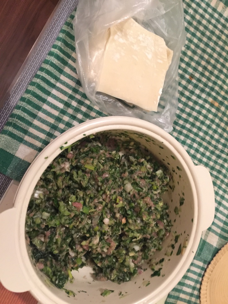 油菜猪肉馅馄饨的做法图解2